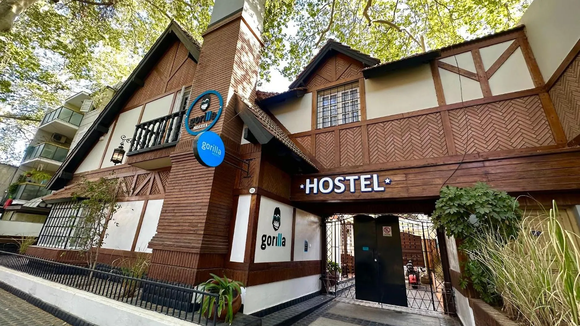 Gorilla Hostel Mendoza