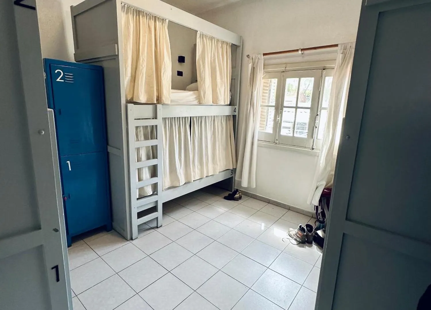 Gorilla Hostel Argentina